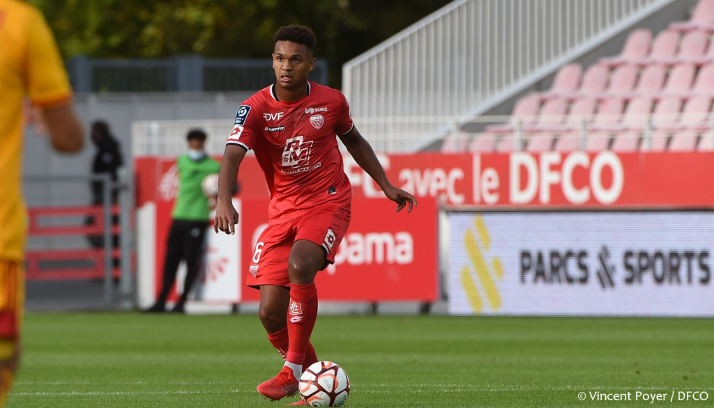 Ahlinvi avec le Bénin, Ecuele Manga avec le Gabon