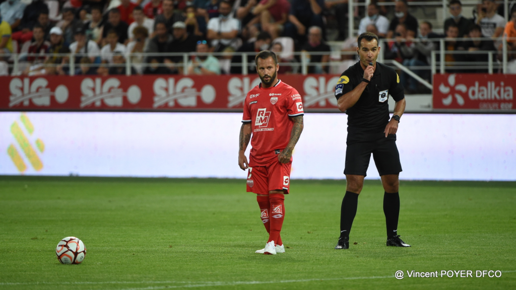 Guingamp – DFCO : Aurélien Petit au sifflet
