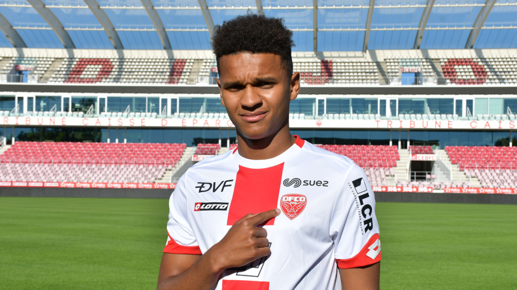 Mattéo Ahlinvi : « Poursuivre ma marche en avant »