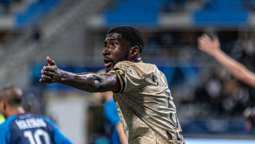 Senou Coulibaly suspendu à Auxerre