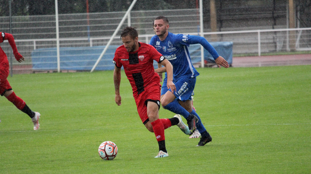 Le DFCO battu par Bourg (0-3)
