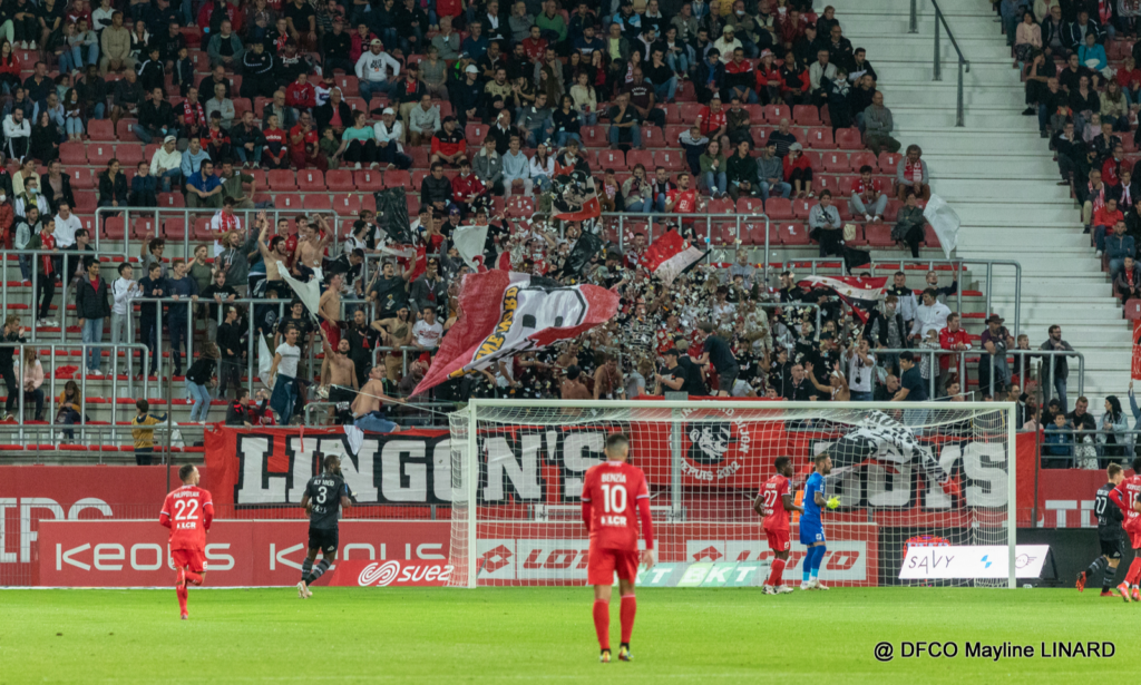 Zoom sur les supporters de DFCO – VAFC