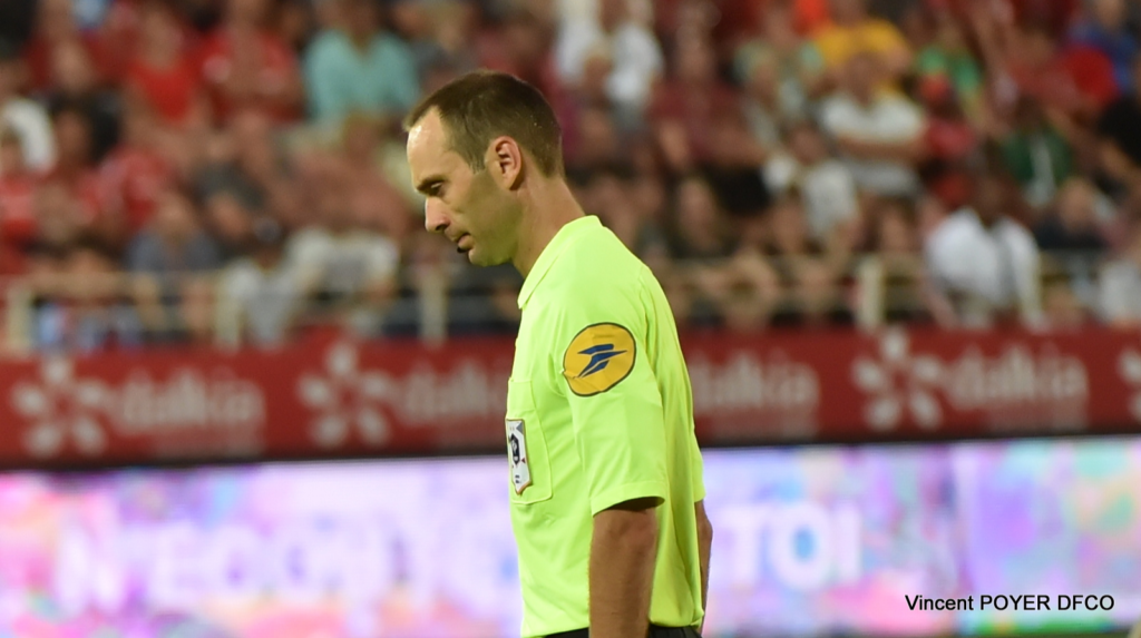 DFCO – Bordeaux : Thomas Léonard au sifflet