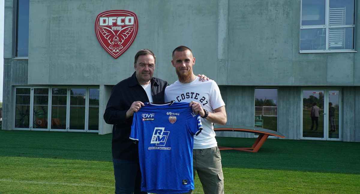 Premier contrat professionnel pour Thomas Roche !