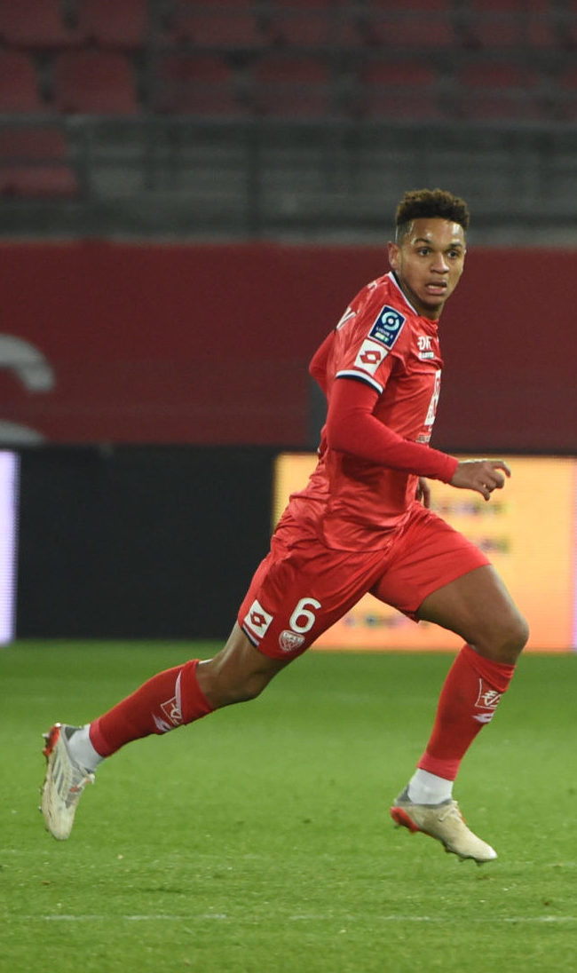 Mattéo Ahlinvi et Saturnin Allagbé défaits par le Mozambique (0-1)