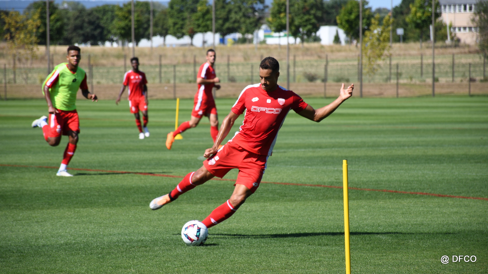La séance du 3 août en images