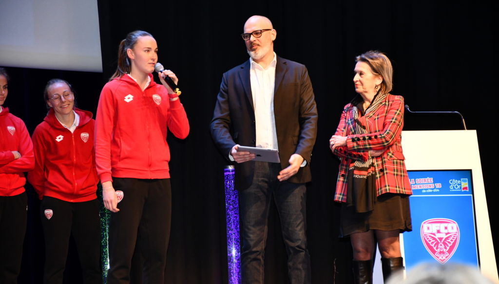 L&rsquo;équipe féminine à la soirée des mentions très bien de Côte-d’Or