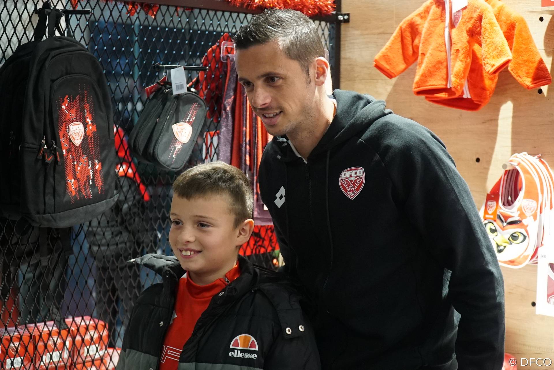 Séance de dédicaces au DFCO Store