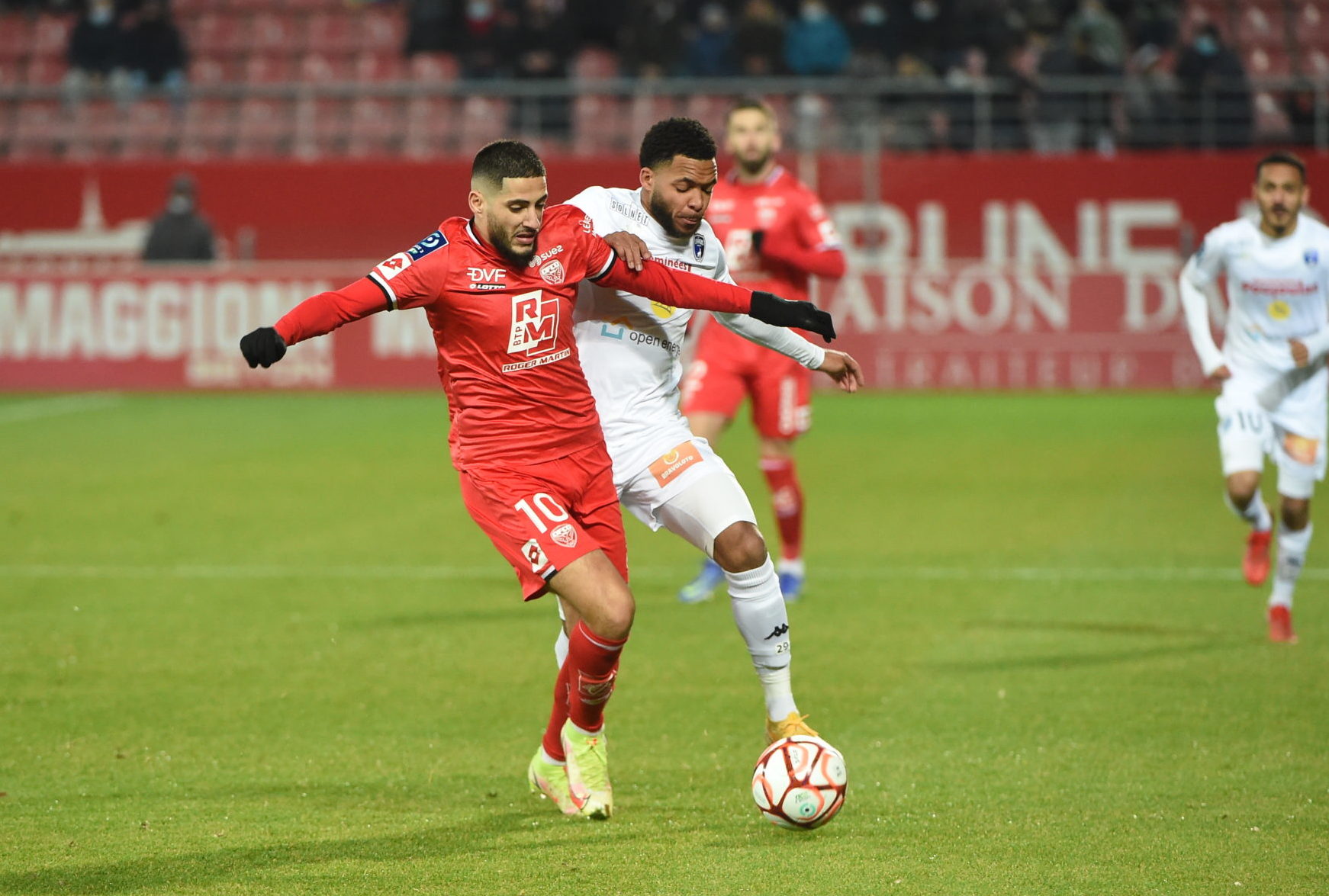 Yassine Benzia rejoint le Qarabağ FK