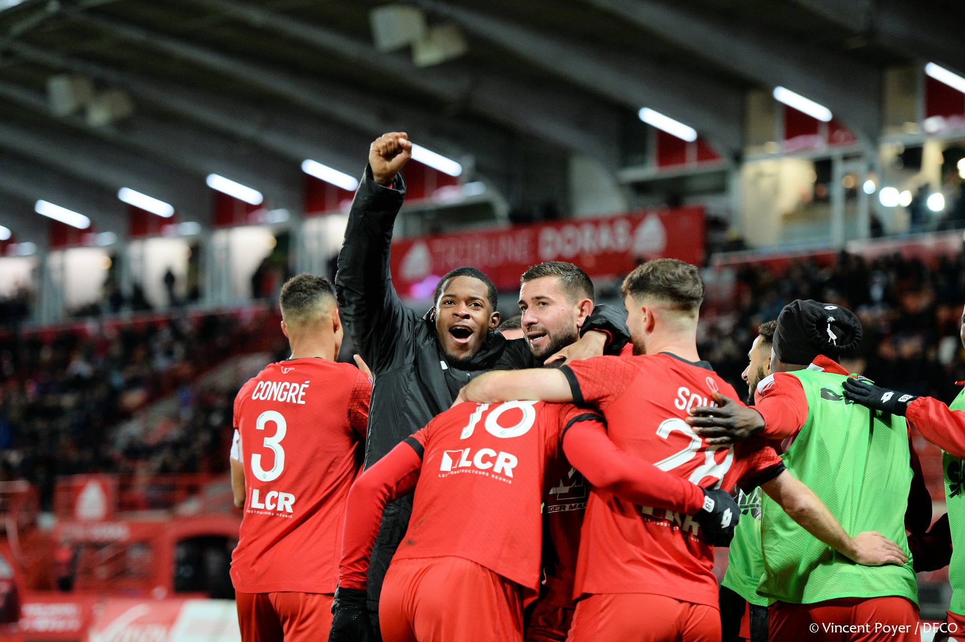 L&rsquo;album photos de DFCO – Valenciennes (2-1)