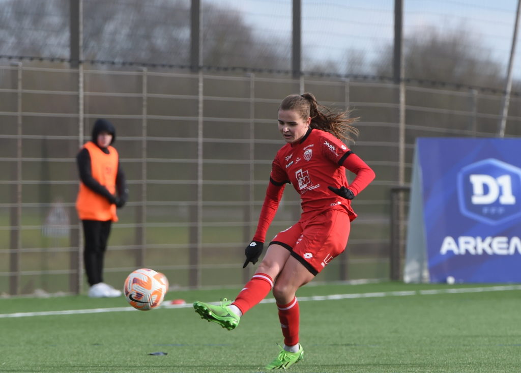 9 joueuses en sélection, Madeline Roth en Bleu !