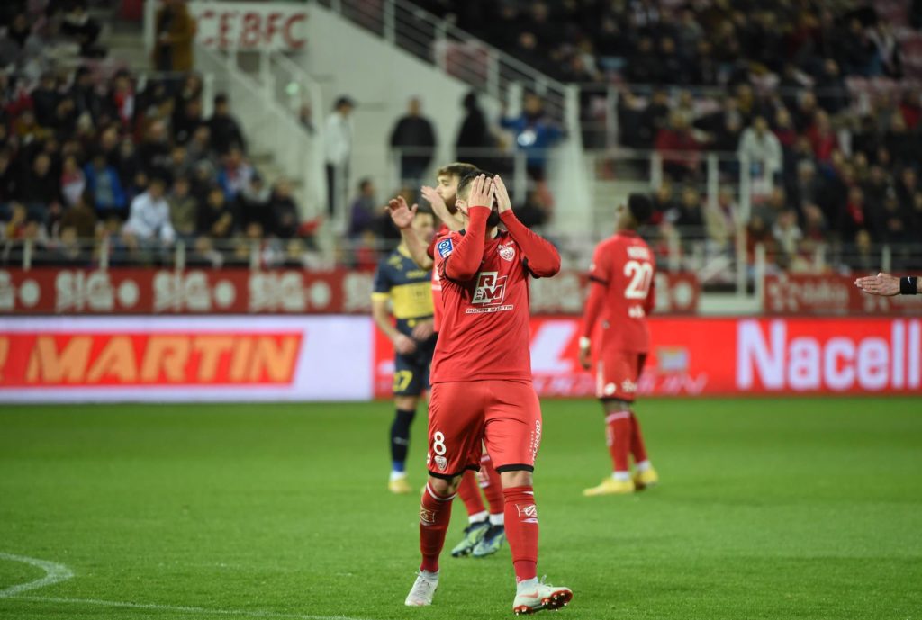 Battu par Pau, le DFCO n&rsquo;avance pas