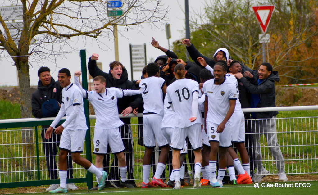 Les U18 s&rsquo;imposent à St-Vit (3-0)