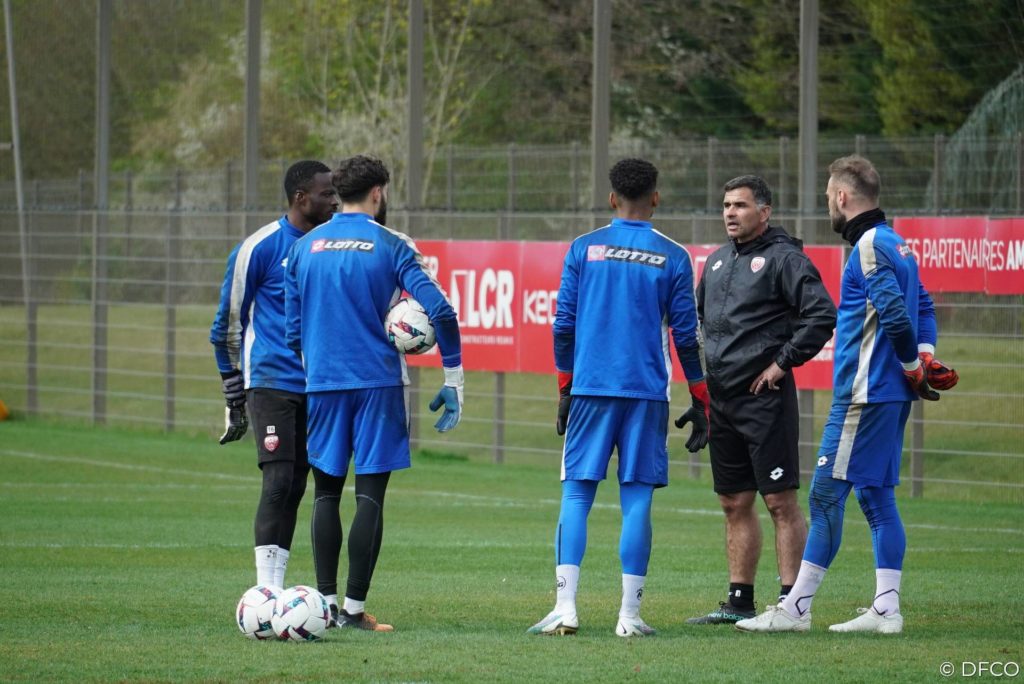 La séance du 11 avril en images