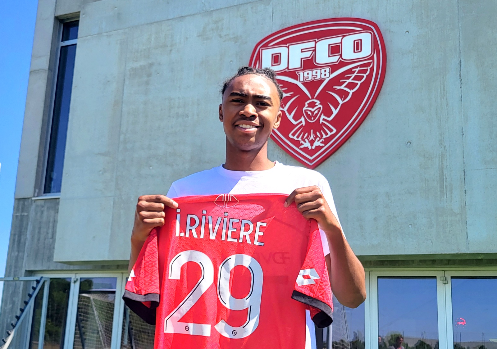 Enzo Ibrahim Rivière s’engage au DFCO