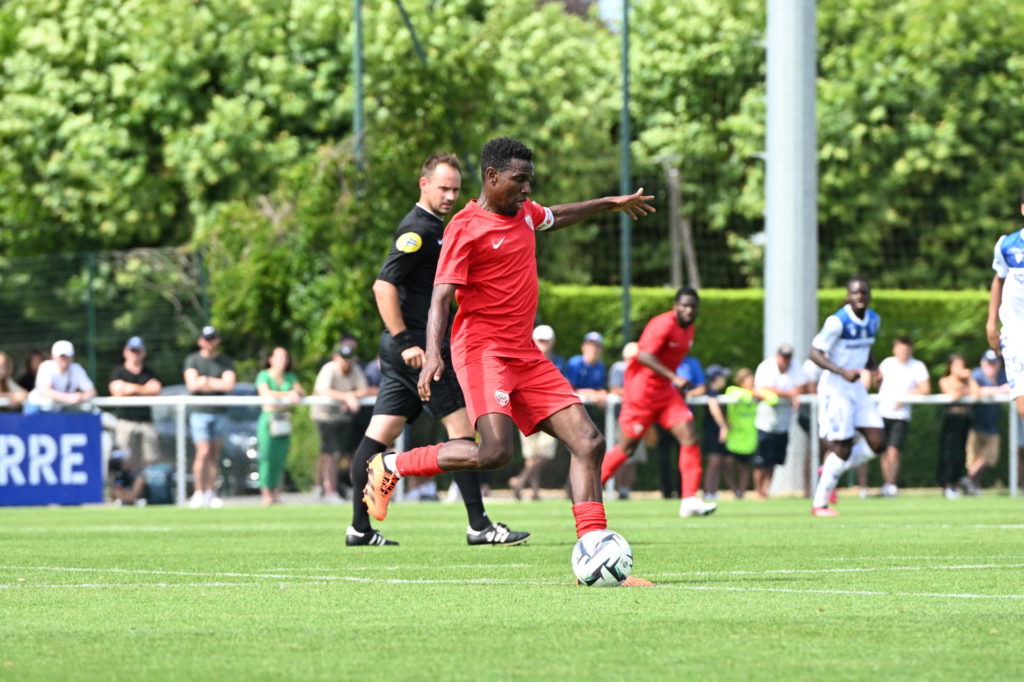 Mattéo Ahlinvi et Ousseynou Thioune quittent le DFCO