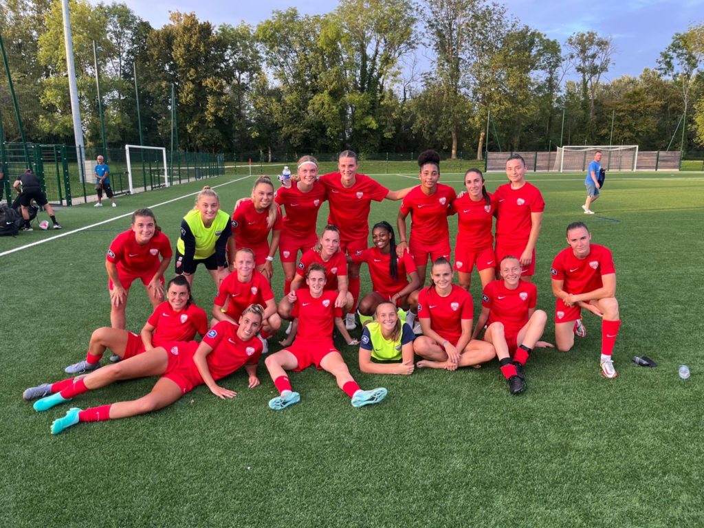 Les féminines victorieuses de Reims (2-1)