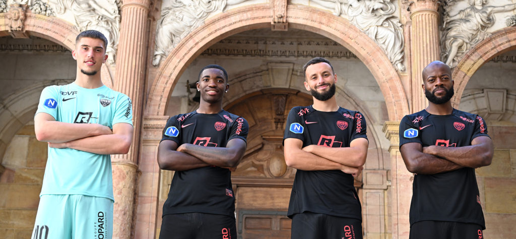 Découvrez le maillot extérieur 2023/2024 du DFCO !