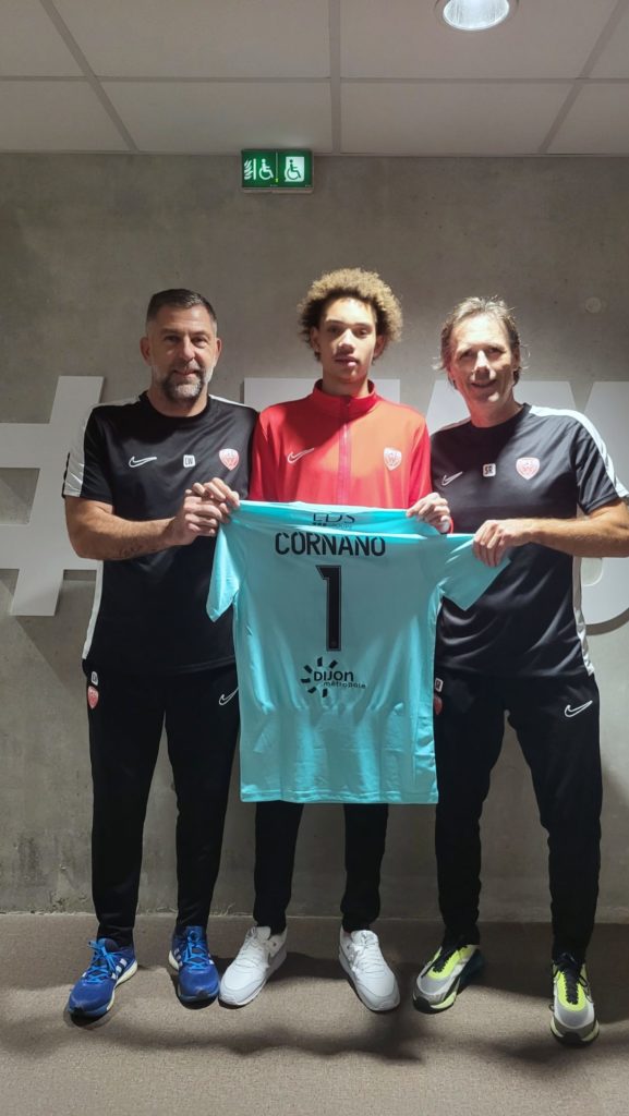 Mickaël Cornano (U17) s&rsquo;engage au DFCO