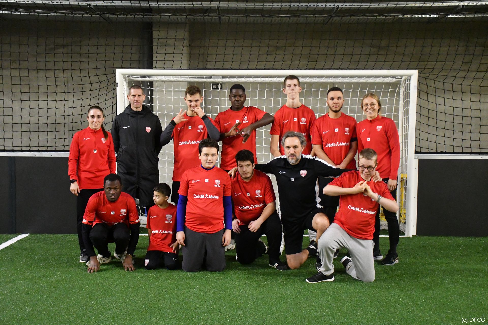 Des équipements Crédit Mutuel pour Tous au Foot !