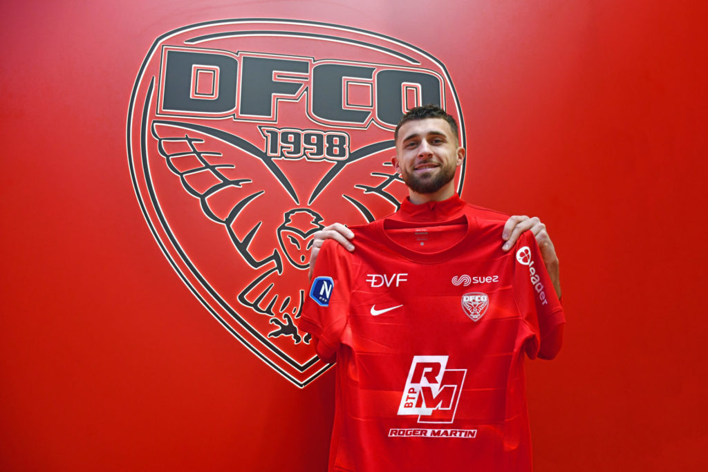 Premier contrat pro pour Axel Drouhin !