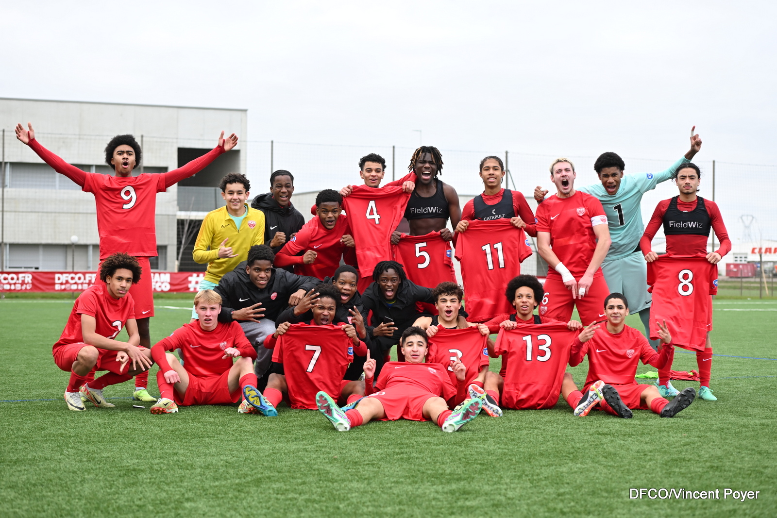Les U17 remportent le derby !