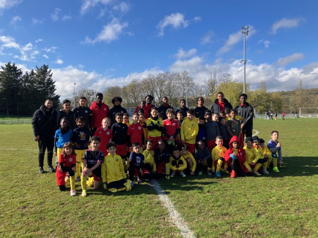 Les joueurs de la formation présents à l’école de foot de l’ASFO