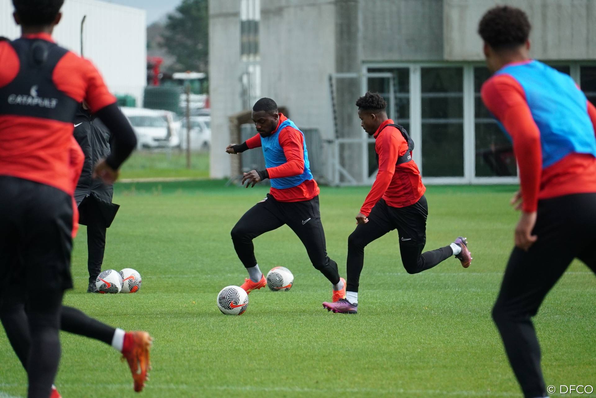 La séance du 9 avril en images