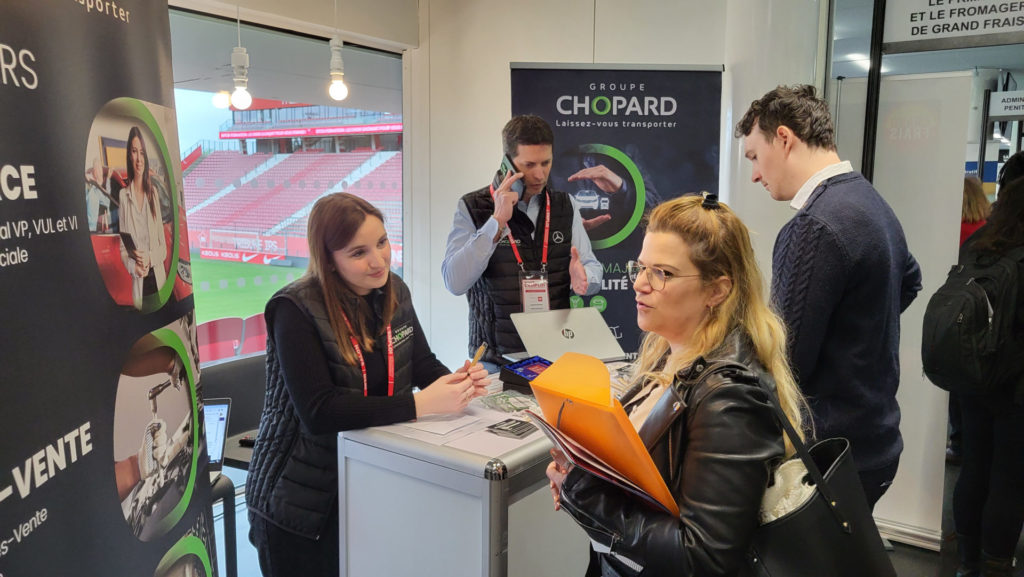 Encore plus de 1000 visiteurs au Salon de l&rsquo;Emploi du DFCO !