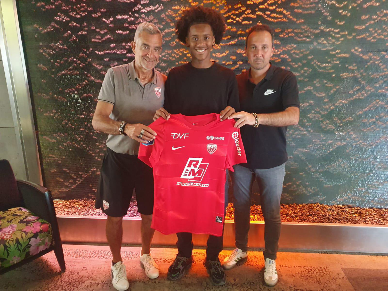 Le DFCO recrute le jeune Faïss Mahamat – Bindi !