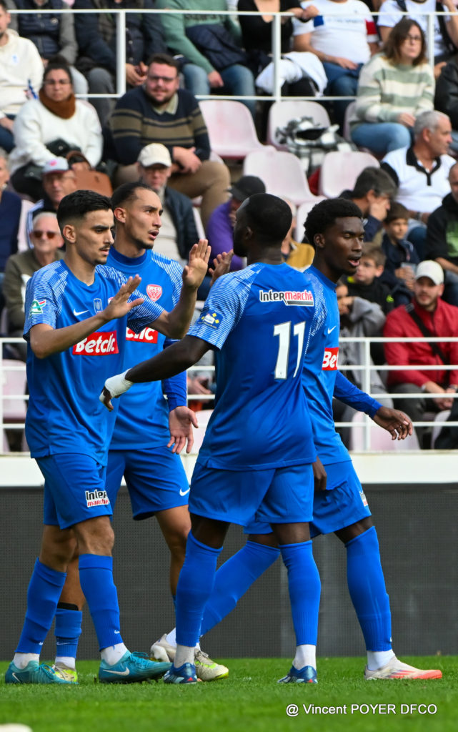 Le groupe dijonnais contre l’ASPTT Dijon