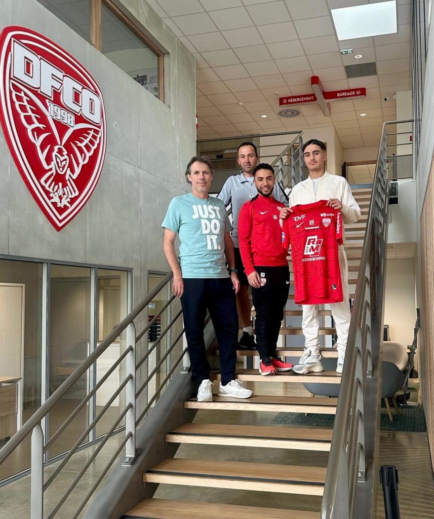 Adam Boubghi s&rsquo;engage au DFCO ! (U17)
