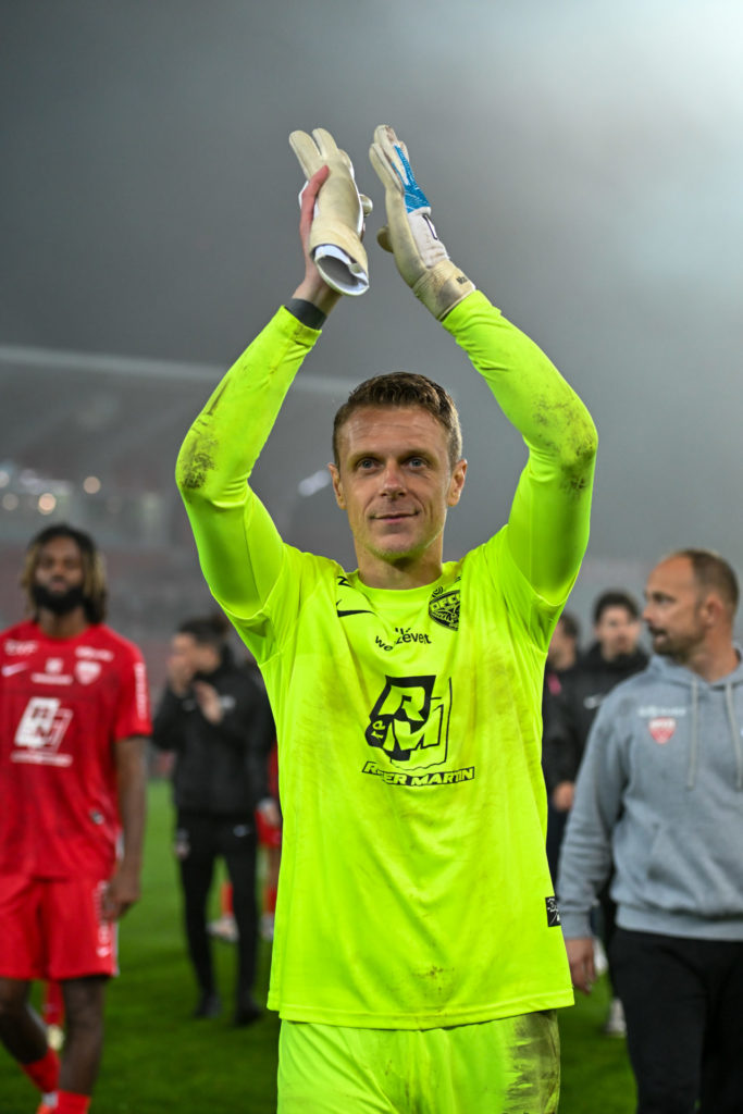 Paul Delecroix prolonge l&rsquo;aventure avec le DFCO !