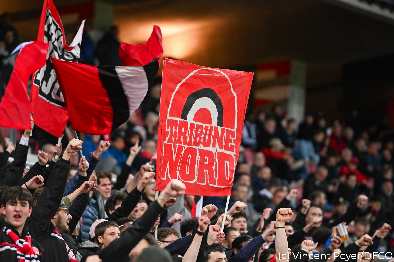 1 place achetée pour DFCO – Paris FC = 1 place offerte pour DFCO – Boulogne