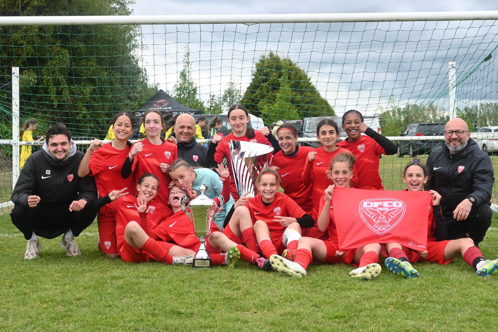 Les U13F du DFCO sacrées à la National Fem’Cup de Loroux-Canton !