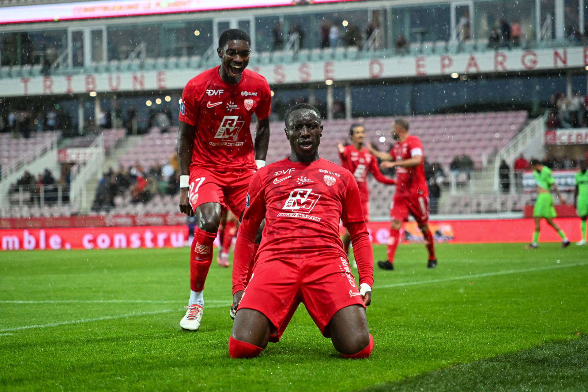 Le DFCO ouvre son compteur à domicile