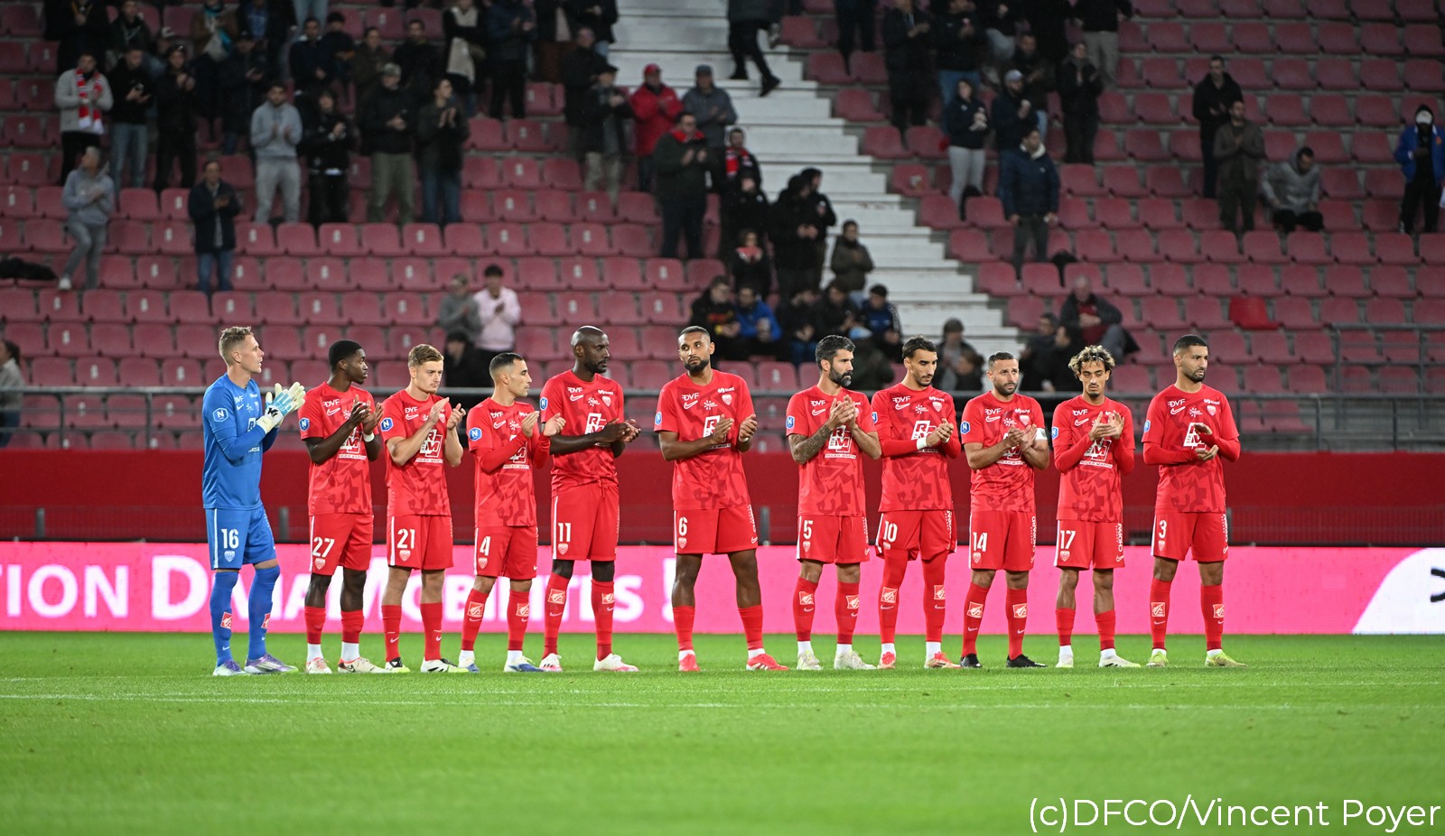 Le groupe dijonnais pour le déplacement à Aubagne Air Bel