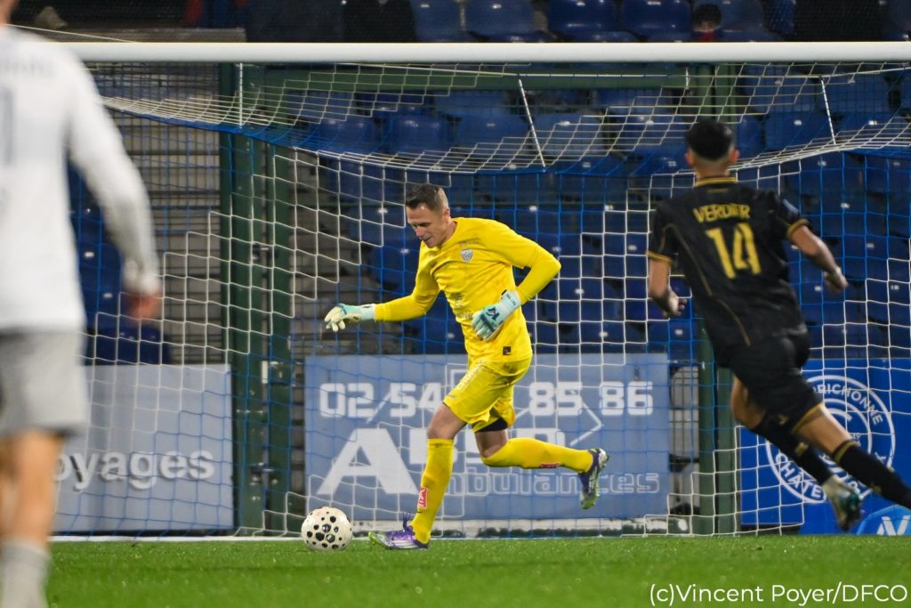 Toujours aussi solide défensivement, le DFCO ramène un point de Châteauroux