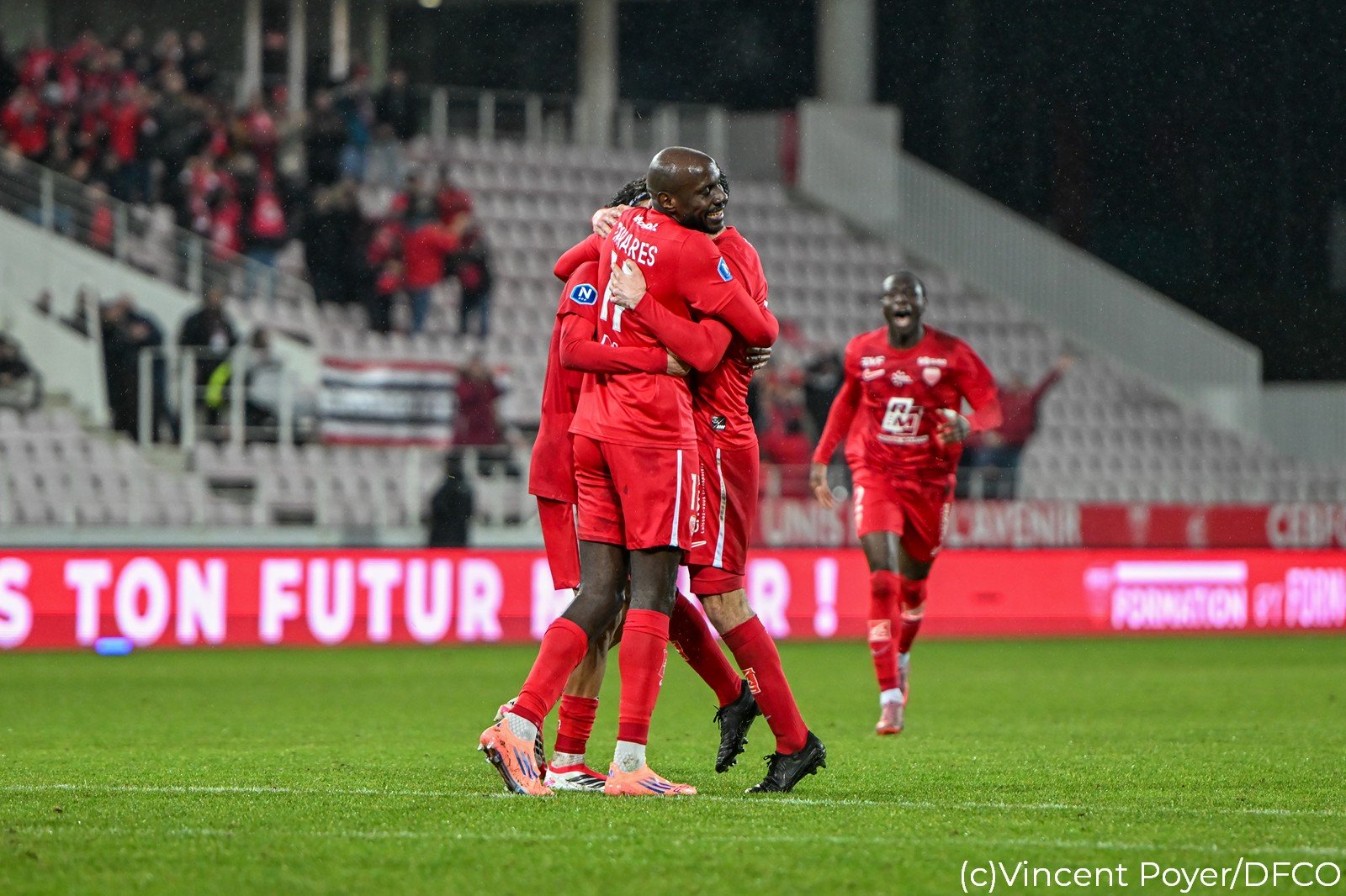 Suivez Paris 13 – DFCO en direct video !