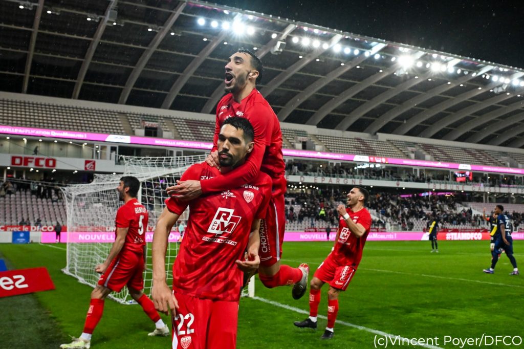 Suivez DFCO – Versailles en direct vidéo