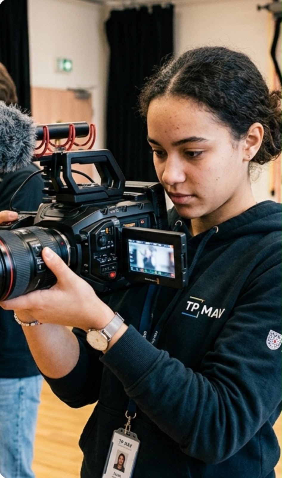 Monteur Audiovisuel en action